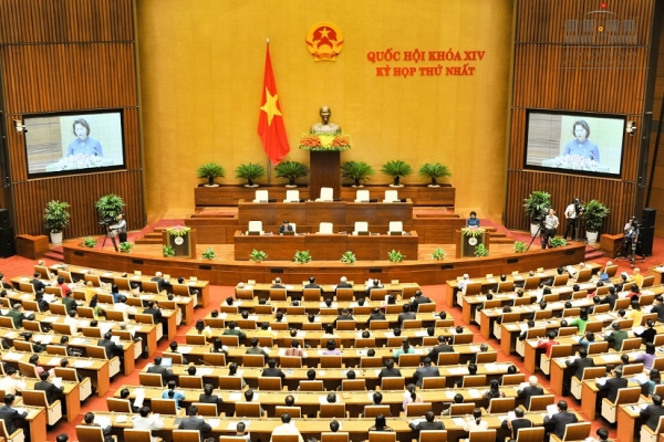 The 2013 Constitution and 12th Party’s Congress Documents  on the control of state power