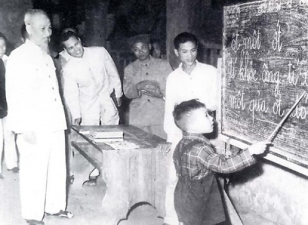 Nâng cao hiệu quả học tập và làm theo tư tưởng, đạo đức, phong cách Hồ Chí Minh trong ngành giáo dục và đào tạo