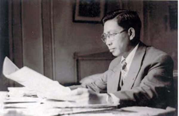 Người thư ký của Chủ tịch Hồ Chí Minh trong chuyến thăm Pháp năm 1946