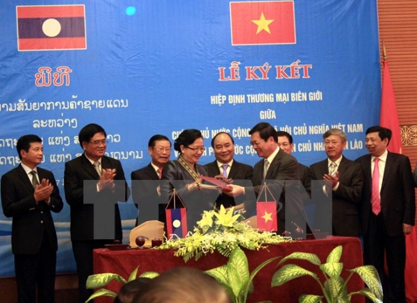 Hợp tác đào tạo cán bộ lãnh đạo, quản lý giữa Việt Nam và Lào 