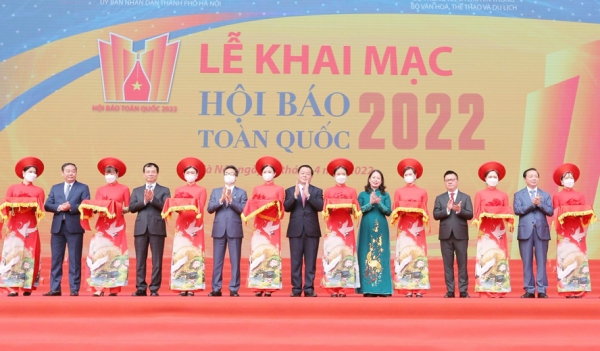 Khai mạc Hội Báo toàn quốc năm 2022 với chủ đề: “Báo chí Việt Nam đoàn kết, chuyên nghiệp, hiện đại và nhân văn”
